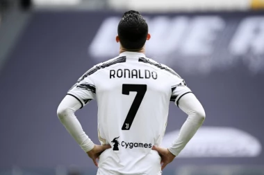PUKLA DRUGA PONOĆNA BOMBA: Ronaldo se spakovao i napustio Juventus! Stiže u Premijer ligu!
