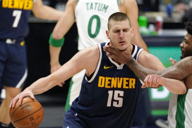 POMEO KONKURENCIJU: Dobio PRESTIŽNO priznanje, svi mu gledaju u leđa!