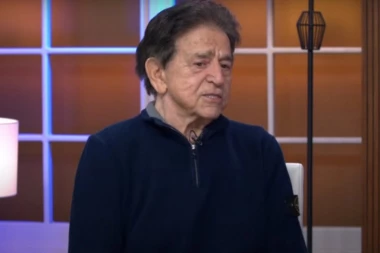 "BRENA JE POKUŠALA DA MI PODMETE UGOVOR" Zahar izneo šok istinu o pevačici, priznao kako je htela da ga prevari!