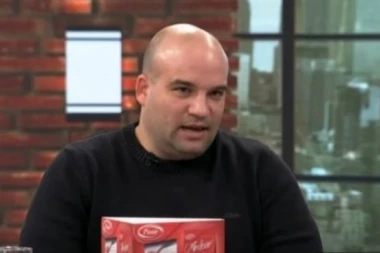 ŠOK! NAŠ GLUMAC MESI TESTO U JEDNOM RESTORANU U BEOGRADU: Ovde je pronašao inspiraciju za uloge?