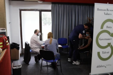 KOMPANIJE U AKCIJI IMUNIZACIJE: Al Dahra vakcinisala 25 odsto svojih zaposlenih