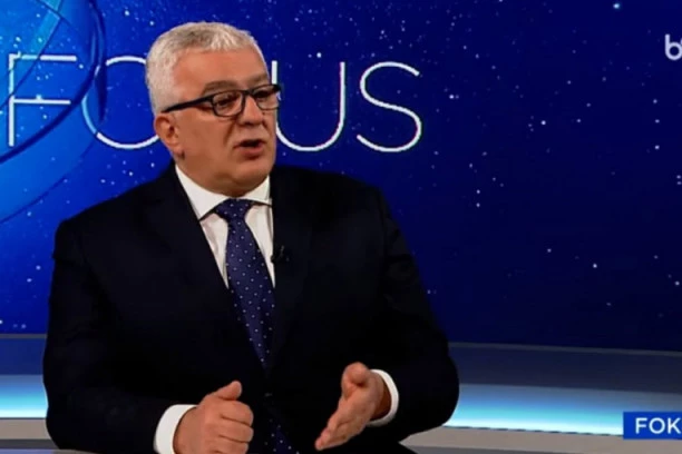 NE STIŠAVA SE POLITIČKI RAT U CRNOJ GORI! Mandić: Krivokapićeva vlada da podnese ostavku, nema podršku većine!