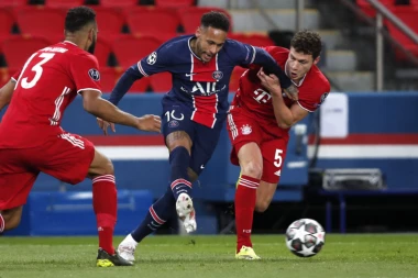 PSŽ SKINUO KRUNU BAJERNU I SERVIRAO HLADNU OSVETU: Nejmar se ispromašivao u nestvarnom meču na "Parku prinčeva" - Čelsi dugi polufinalista!