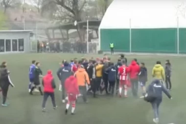 MAKLJAŽA NA DERBIJU: Brodarac pobedio Zvezdu, pa usledila ŽESTOKA tuča!