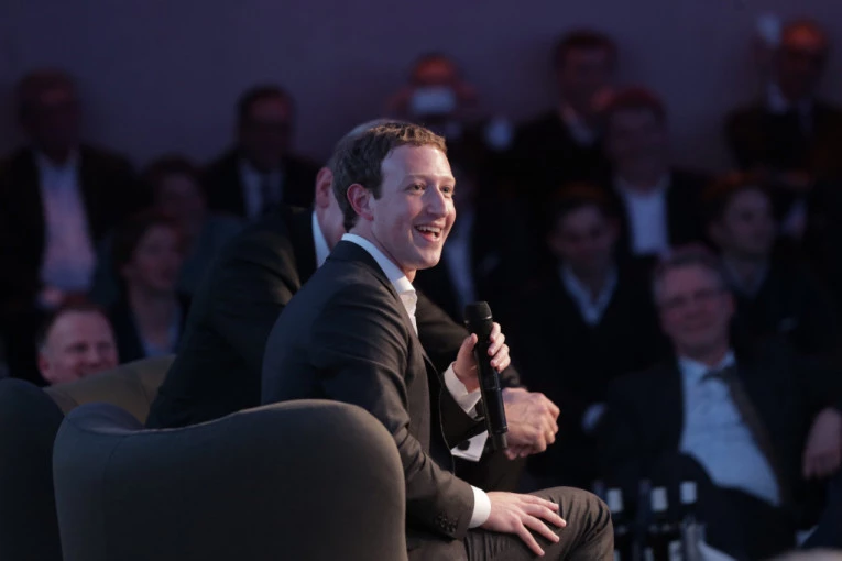 FEJSBUK OTKRIO ZAPANJUJUĆE DETALJE O SVOM VLASNIKU! Cifra koju troši na obezbeđenje šokirala je sve