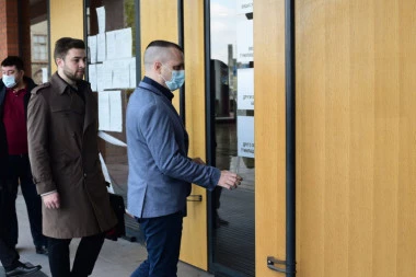 DETALJI CIRKUSA NA SUĐENJU MARJANOVIĆU: Sudija, odmah isključite veštaka lažova, da nikad više ne uđe u sud!