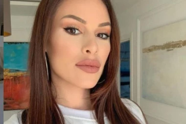 (FOTO) Porodila se Ivana Nešović: Objavila fotografiju iz porodilišta i RAZNEŽILA SVE!