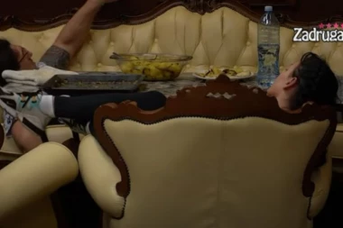 (VIDEO) NIKADA BLIŽI! Kristina otkrila šta je MUČI, pa POLJUBILA Golubovića: MENI BI NAPOLJU BILO KATASTROFA!