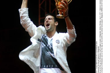 NAPALE GA I ALA I VRANA: Bestidni Britanac SRAMNO udario na Đokovića pa ŠOKIRAO planetu!