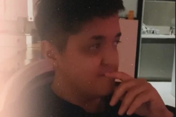 (VIDEO) MARIJA ŠERIFOVIĆ DOŽIVELA NEZGODU: Pala direktno na glavu, JEZIVI PODLIVI PO LICU ŠOKIRALI JAVNOST!