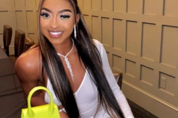 (VIDEO) PREKO ĆERKE KIBICUJE MAJKU: Legenda TRZA NA LEPU MATORKU, uleteo foricom u ŽIVOM PROGRAMU!