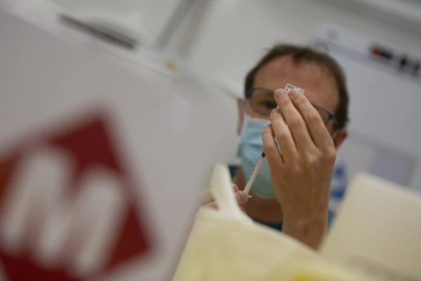 NAMERNO ĆE ZARAŽAVATI LJUDE KORONOM! Oni koji su preležali KOVID-19 ključni su u rešavanju JEDNE STVARI