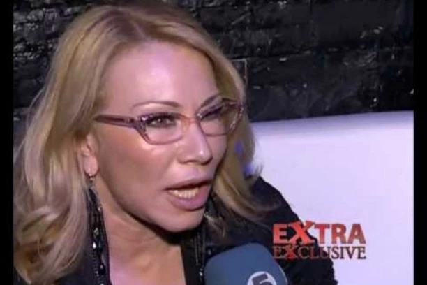 NIKAD JE NEĆETE PREPOZNATI: Popularna voditeljka smršala je i potpuno izdeformisala lice