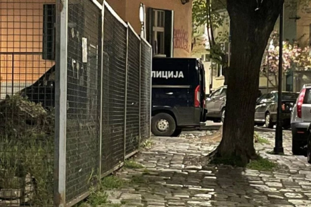 NIJE OČEKIVAO DA ĆE GA NAPASTI: Novi detalji krvoprolića u Surčinu, policija zatekla JEZIV PRIZOR!