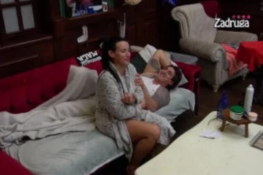 (VIDEO) SKIDAJ GAĆE: Kristijan i Kristina se svukli u pabu, JAVNA PREVARA!