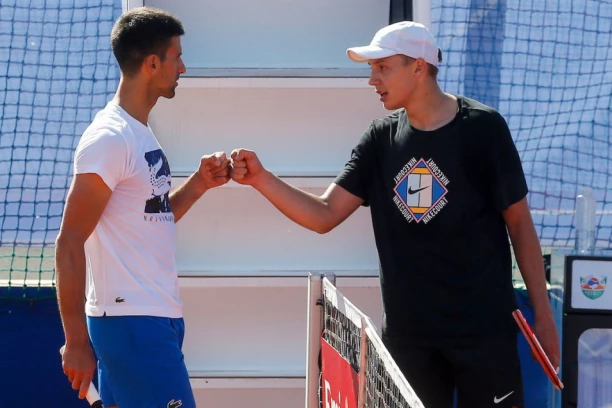 SERIJA BEZ KRAJA! Srbin SEDMOM uzastopnom pobedom ušao u ČETVRTFINALE ATP turnira!