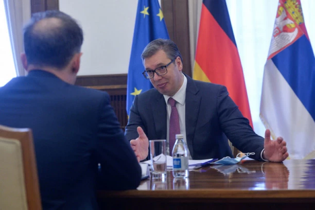 SRBI I ALBANCI ĆE BITI DVE NAJVEĆE NACIJE! Vučić: Zamrznuti konflikt nije najbolje rešenje, suština napretka je u MIRU!