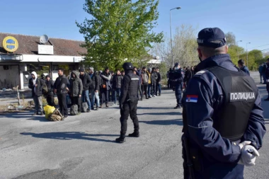 USPEŠNA AKCIJA POLICIJE I BIA U KIKINDI: Uhapšeno 198 migranata! NEKI OD NJIH ČLANOVI KRIMINALNE GRUPE!