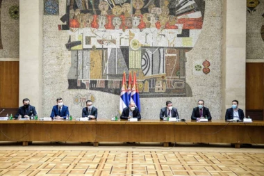 DOĐITE DO MOG STANA I MENI SKANDIRAJTE! Lončar o protestima protiv Kona i Tiodorovića: Ja sam tražio kovid propusnice, ISKALITE SVE NA MENI!