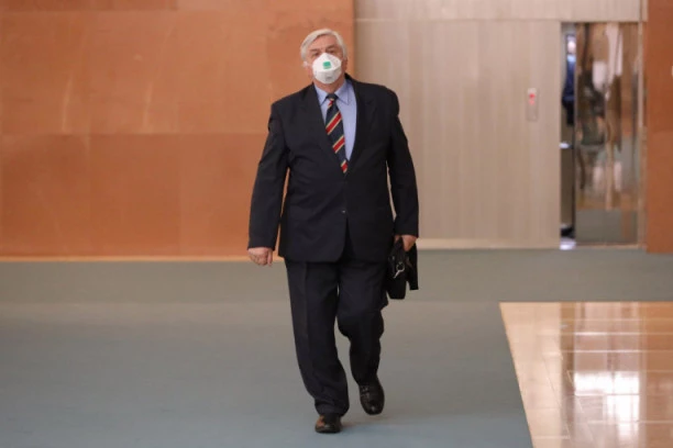 KRIZNI ŠTAB UVODI NOVE MERE? Tiodorović otkrio KOJA grupa ljudi će biti na udaru i da li je mogućnost ZATVARANJA ostvariva!