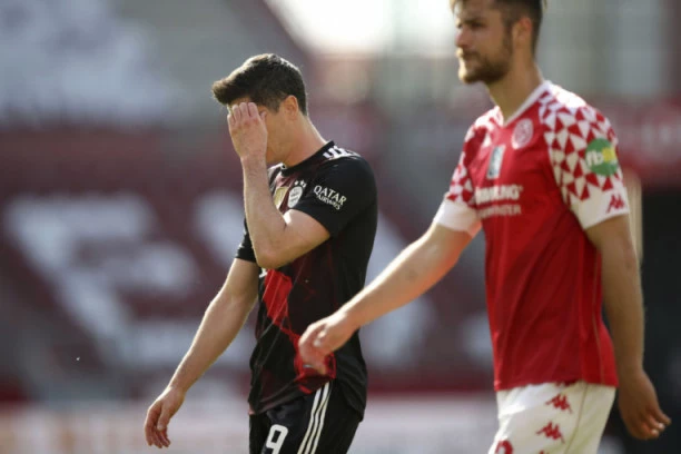 NIŠTA OD TITULE: Šokantan PORAZ Bajerna!