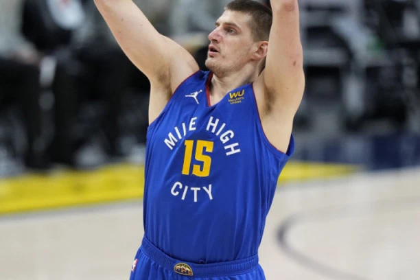 POMRAČENJE DENVERA: Sansi velikom serijom savladali Nagetse, Bruklin na skoro 40 razlike protiv Baksa!