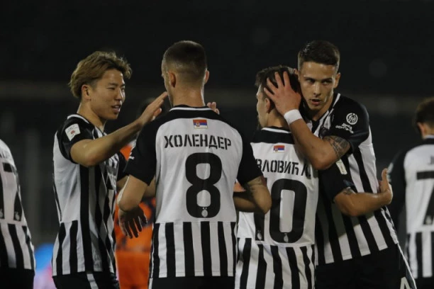 DRAMA U HUMSKOJ: Partizan se ISPROMAŠIVAO, pa sa penala SPASAO tri boda!