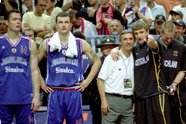 VREĐALI SU ME, NIKO NIJE SANKCIONISAN, NI IZBAČEN: Legenda srpske košarke nosila dres PARTIZANA I ZVEZDE - prošao PAKAO!