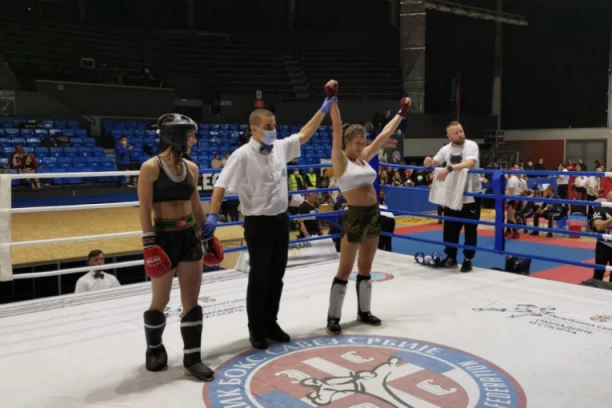 SRBIJA OSVOJILA SVE ŠTO SE MOGLO OSVOJITI: Završen međunarodni "Trofej Beograda" u kik boksu!