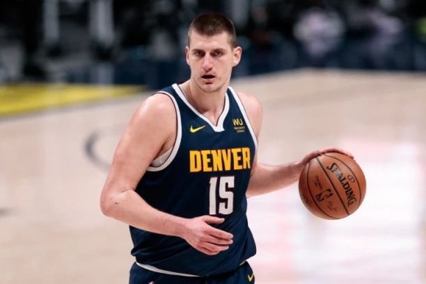 (FOTO) KAKO VAS NIJE SRAMOTA? Isplivala zavera protiv Nikole Jokića, veći skandal od ovoga bi samo bio da mu titulu MVP-ija!