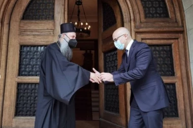 Vučević i patrijarh Porfirije o epidemiji i iskušenjima koja su pred narodom: VAŽNO JE DA SE VAKCINIŠEMO!