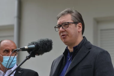 VUČIĆ DANAS U OBRENOVCU I UBU: Obilazi vakcinalne punktove