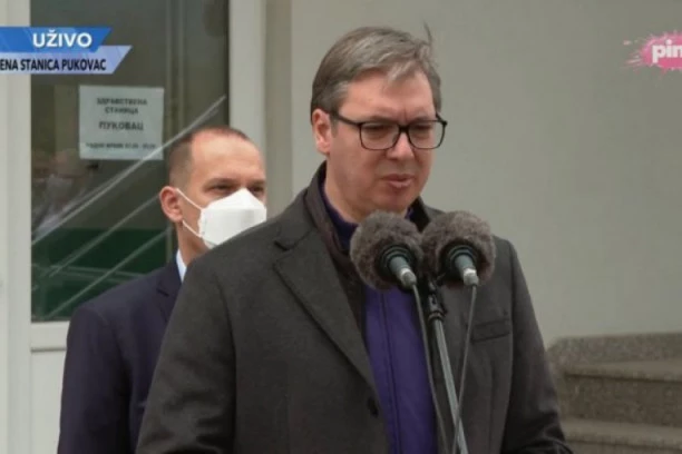 VUČIĆ OTVORENO O ĐILASU: Toliko mi je ta priča ODVRATNA, zar SILEDŽIJE da nam drže predavanja kako da se ophodimo prema damama?