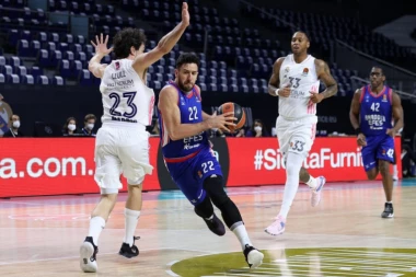 EFES PAO POSLE NEVIĐENE DRAME: Real PREŽIVEO maestralnog Micića i sačuvao šanse za F4 Evrolige!