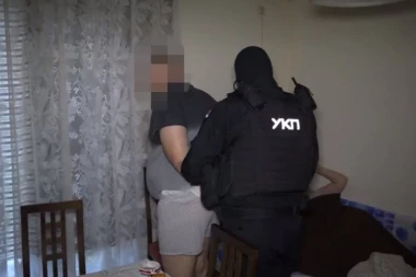 (VIDEO) PALI U GAĆAMA! Uhapšena grupa koja je krijumčarila migrante!