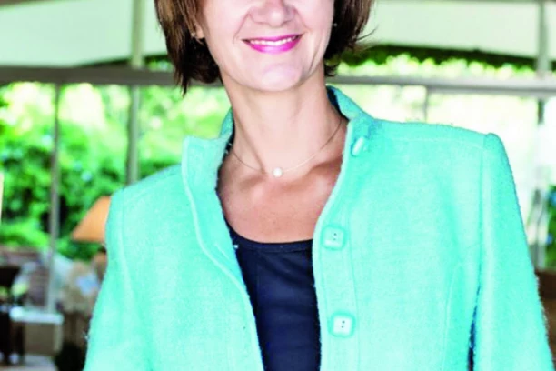 ANGELINA AJHORST SRBE U BOSNI NAZVALA "BOŠNJCIMA"! Slučajno ili ne i to u jeku pritisaka na Republiku Srpsku!?