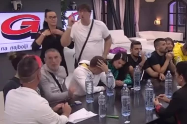 (VIDEO) Prvi razgovor Kristine i Kristijana nakon JAVNOG RASKIDA, ona mu ODBRUSILA: Blatiš me za stolom, ja imam karakter, a ti si KATASTROFA!