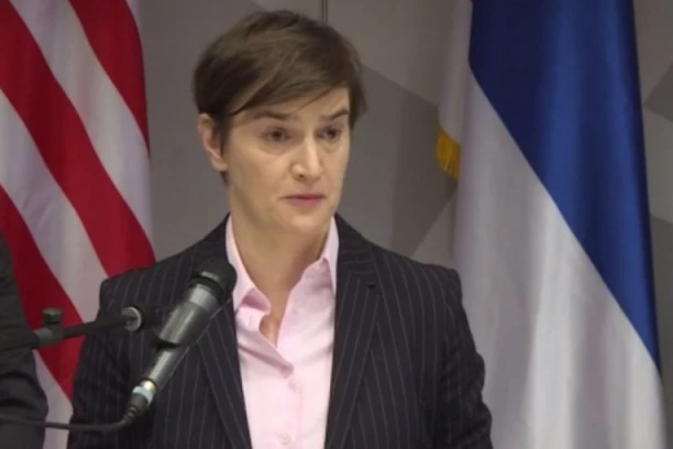 (VIDEO) PREMIJERKA OČITALA BUKVICU NOVINARIMA N1: Ne mešam se u tržišnu utakmicu, ne znam šta je vaš problem sa štamparijama!