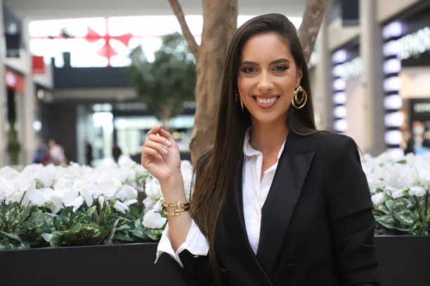 (VIDEO) MARIJA EGELJA PREBLEDELA OD STRAHA: Usred programa njen osmeh zamenio je izraz UŽASA  kada ju je on prepao sa leđa i UHVATIO!