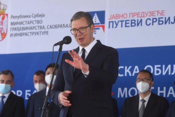 (VIDEO) VUČIĆ BRZOPOTEZNO OBESMISLIO N1 I NOVU S! Pogledajte kako je predsednik Srbije razbucao Đilasove i Šolakove medije!