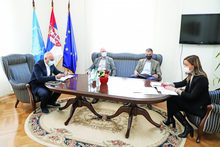 9:00
Kolegijum (brifing) sa saradnicima