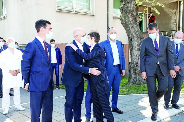 11:00
Obilazak radova sa Anom Brnabić