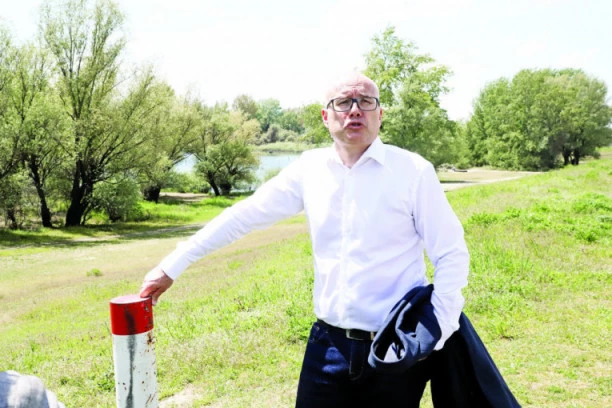 (FOTO, VIDEO) PROVELI SMO DAN SA MILOŠEM VUČEVIĆEM: Moj najveći ponos je Žeželjev most