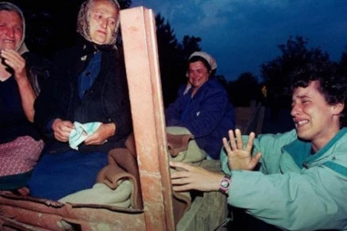 TAČNO TRI DECENIJE OD HRVATSKE VOJNE AKCIJE "BLJESAK": Mučno ubijali žene i decu, danas zločin slave kao pobedu