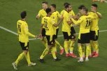 SKANDAL U NEMAČKOJ: Superstar Dortmunda lažirao godine! (FOTO)