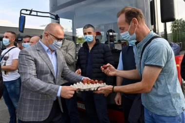 VESIĆ ČESTITAO USKRS: Bez narodnog vaskrsenja ne bi bilo moderne Srbije!