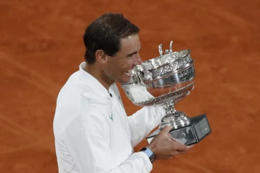 NADAL PODLEGAO PRITISKU: Žestoka KOMPLIKACIJA! Rafa je UDARNA VEST pred Rolan Garos!