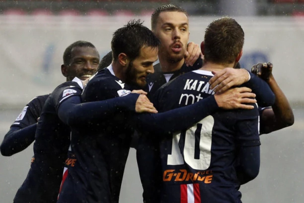 DELIJE ŠOKIRANE, IZ ZVEZDE OPRAVDAVAJU: Odbijena ponuda od 4.500.000 EVRA za asa!