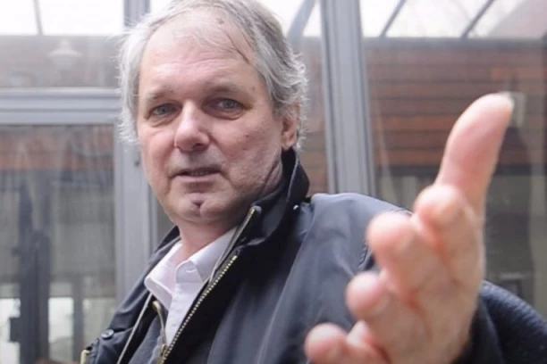 TAJ KRIK NIKADA NEĆU ZABORAVITI, A TEK KAD SAM VIDELA NJEGOVE OTVORENE OČI: Potresna ispovest Mandine udovice o poslednjim trenucima života pokojnog glumca!