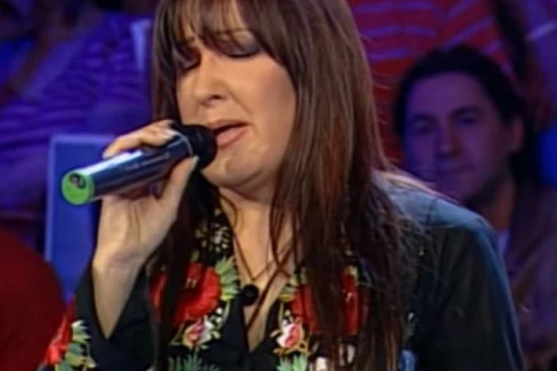 (FOTO) OVAKO DANAS IZGLEDA  BIG MAMA IZ "ZVEZDA GRANDA"! Pevačica se proslavila u muzičkom takmičenju, a onda potpuno promenila izgled!